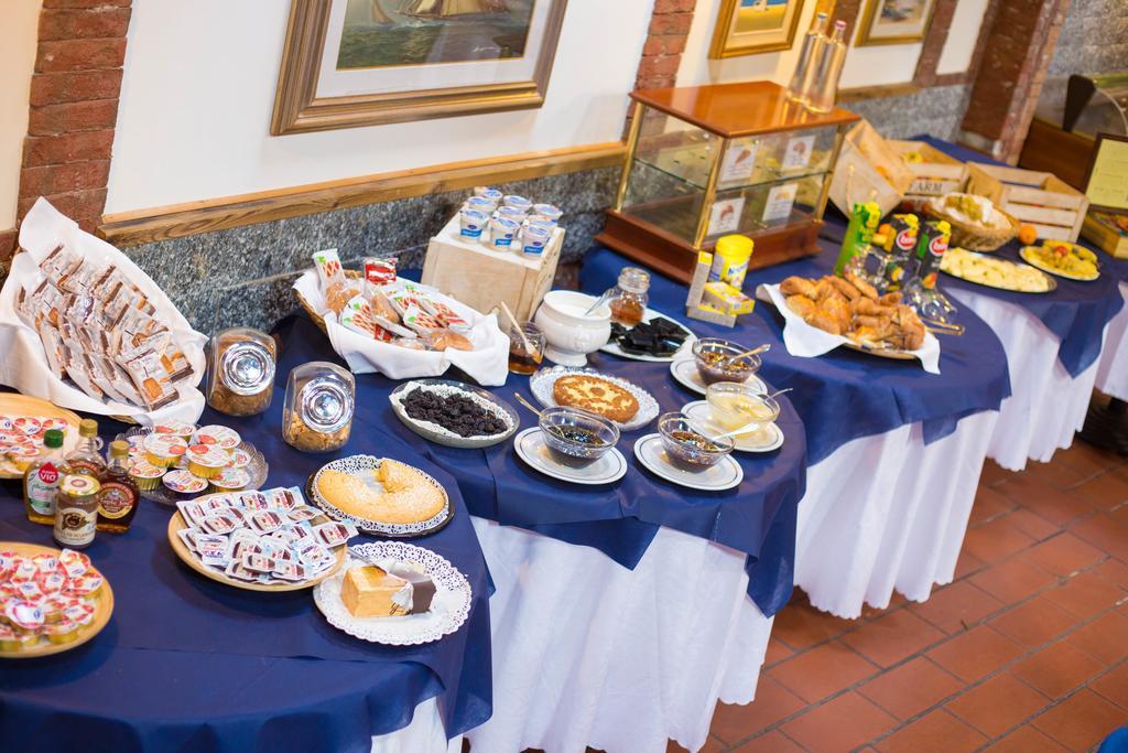 Hotel Ristorante La Perla Varallo Pombia Luaran gambar
