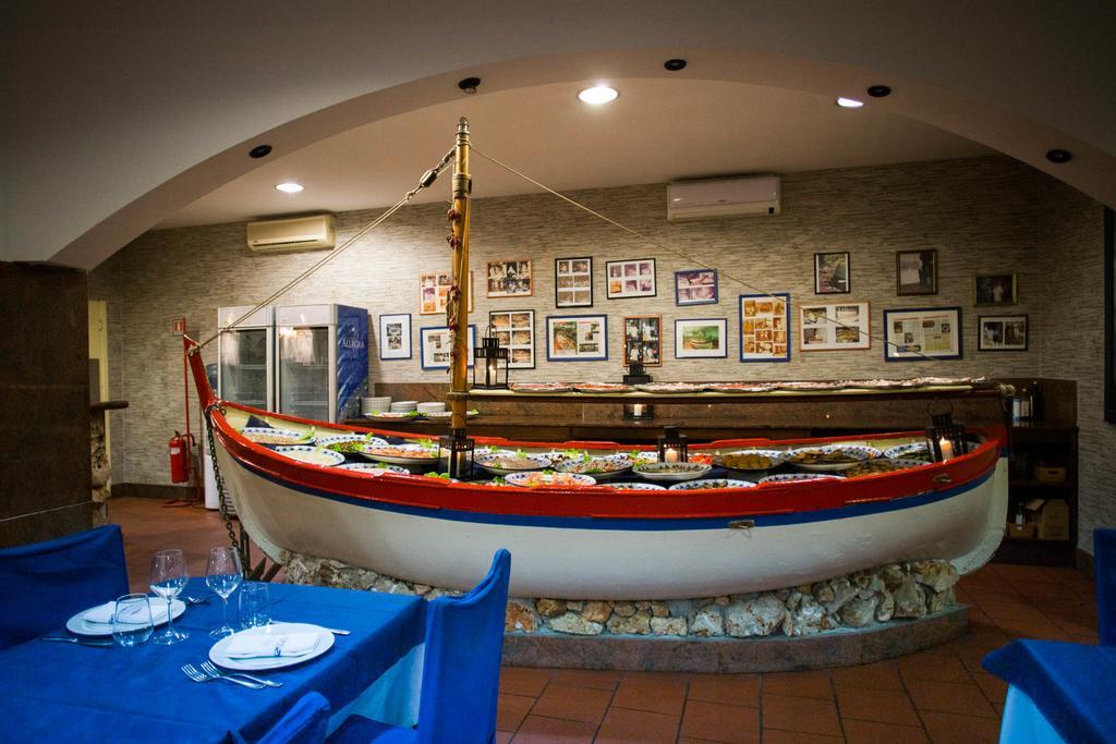Hotel Ristorante La Perla Varallo Pombia Luaran gambar