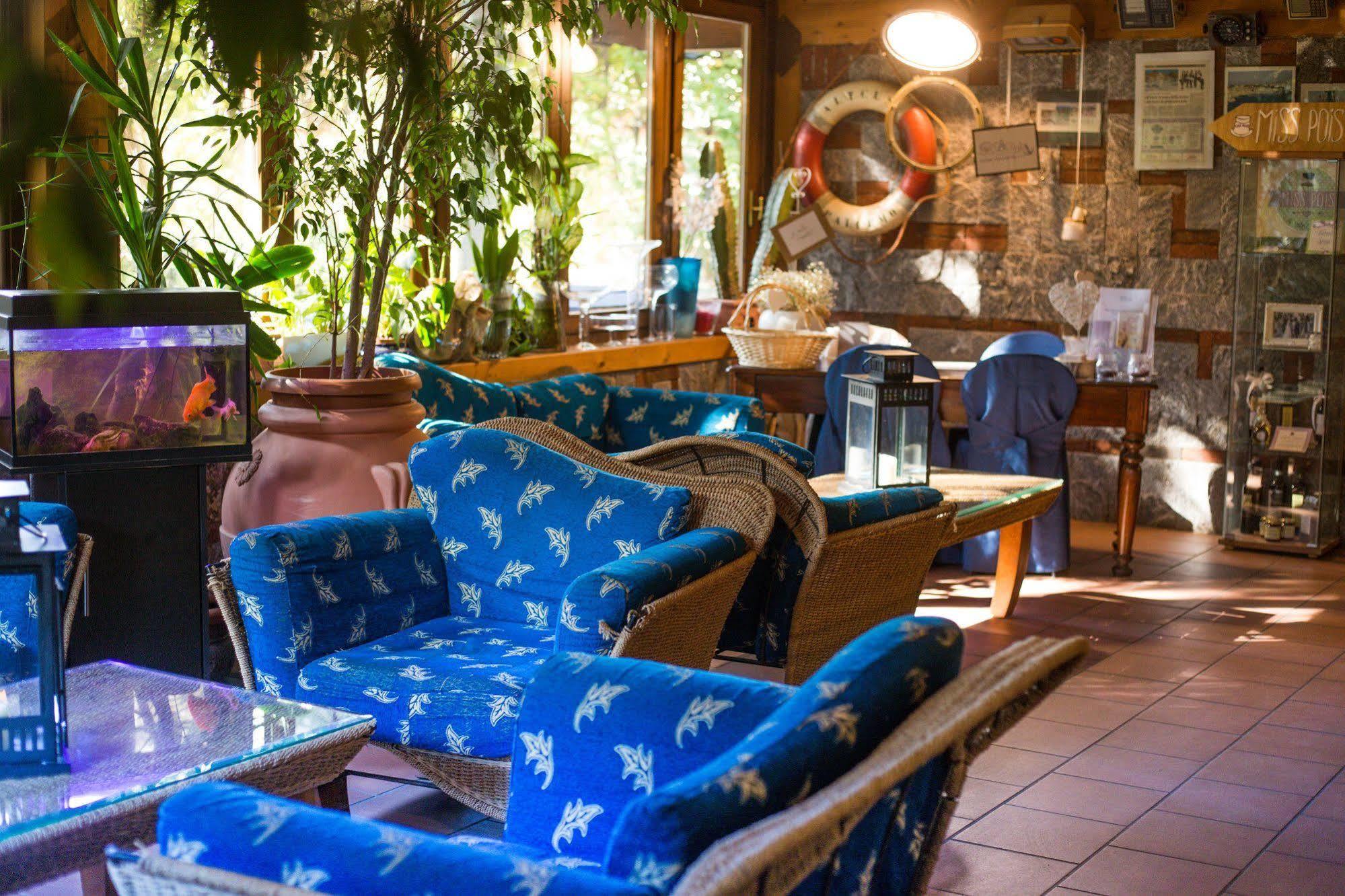 Hotel Ristorante La Perla Varallo Pombia Luaran gambar