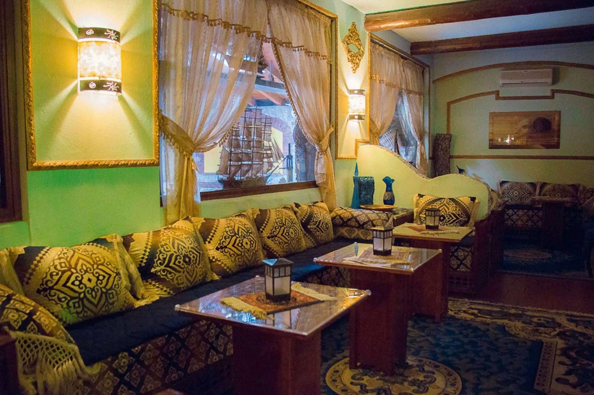 Hotel Ristorante La Perla Varallo Pombia Luaran gambar